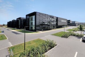 Vestas kontor i Aarhus købt af Solstra Capital Partners og Sampension.