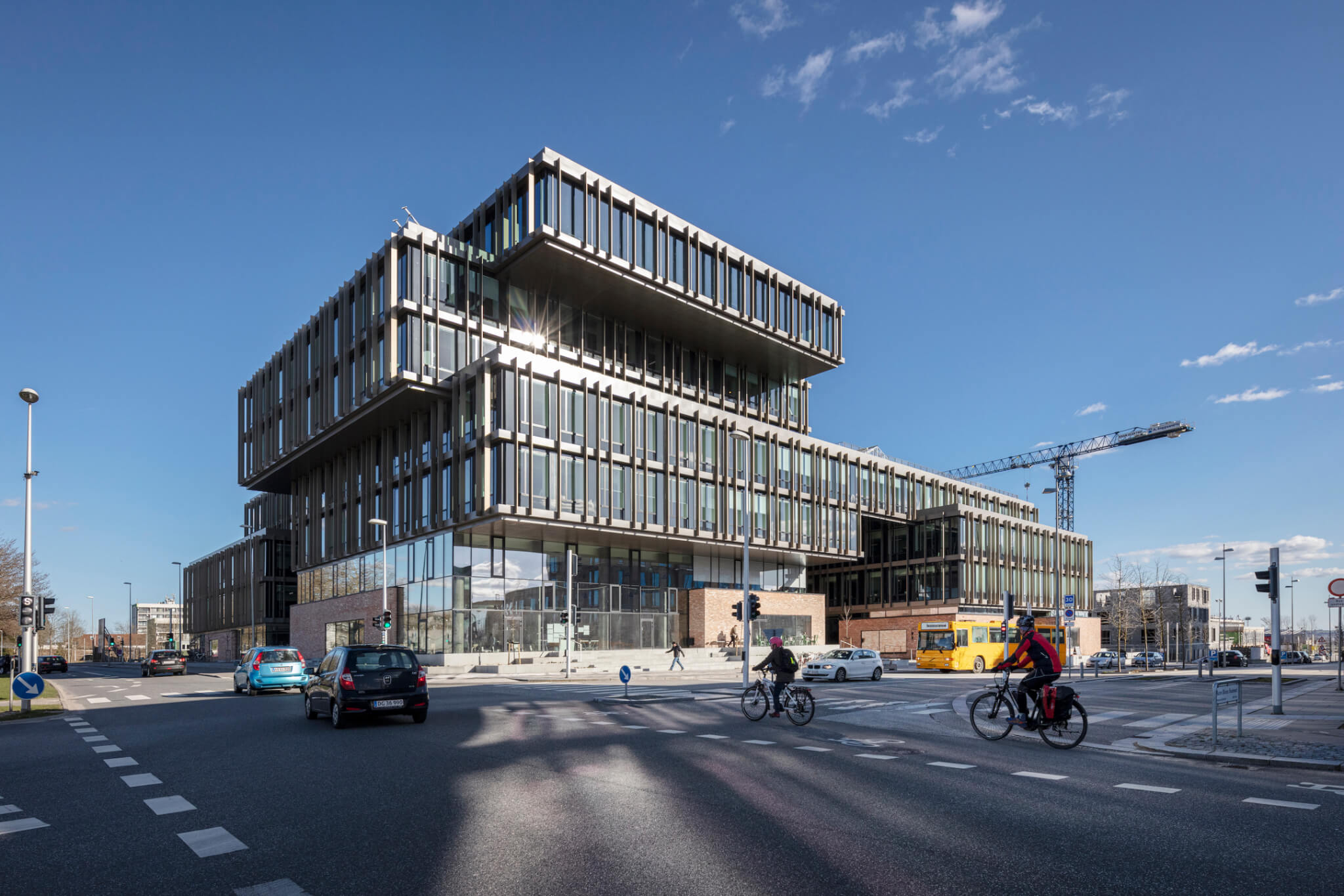 Det 23.000 kvm store kontorhus Blixens i Gellerup i den vestlige del af Aarhus. Fotograf: Arkitema Architects/Niels Nygaard
