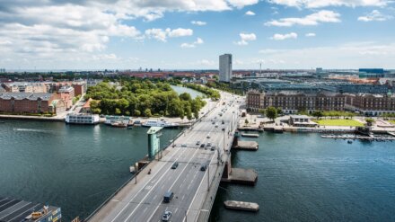 Fulgte med en pressemeddelelse via Ritzau.